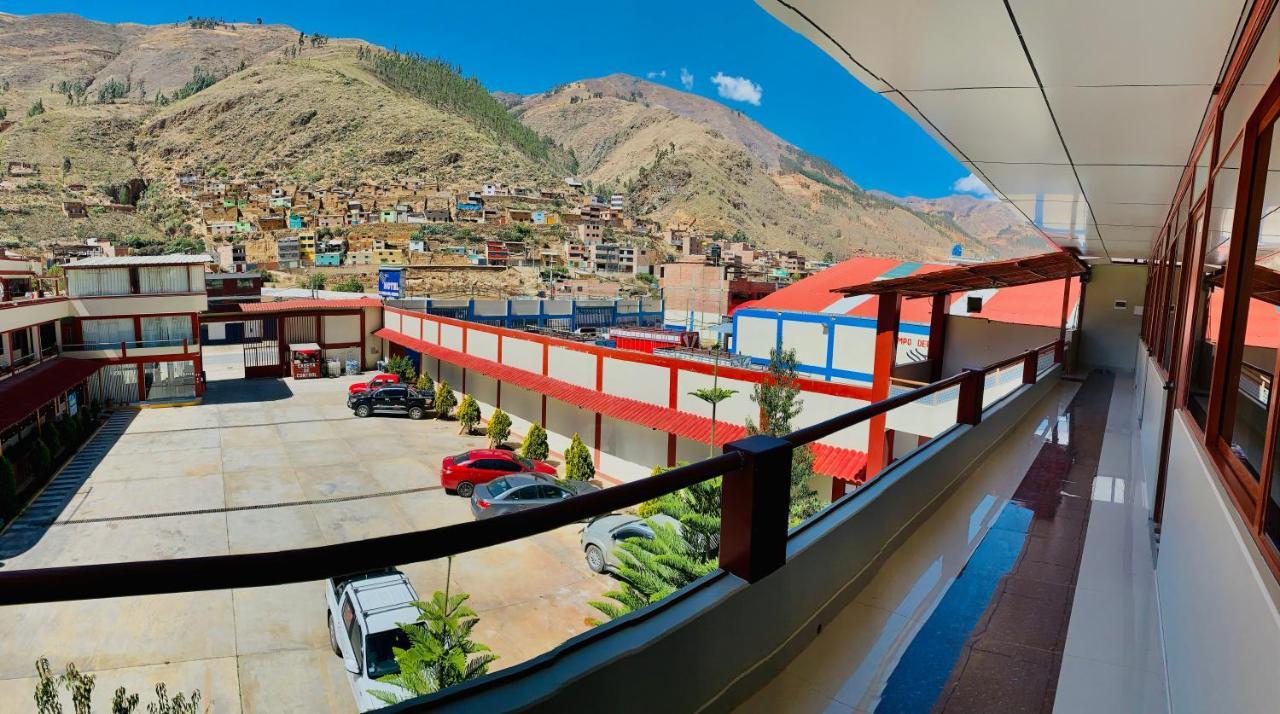Hotel El Vuelo Del Condor Тарма Екстериор снимка